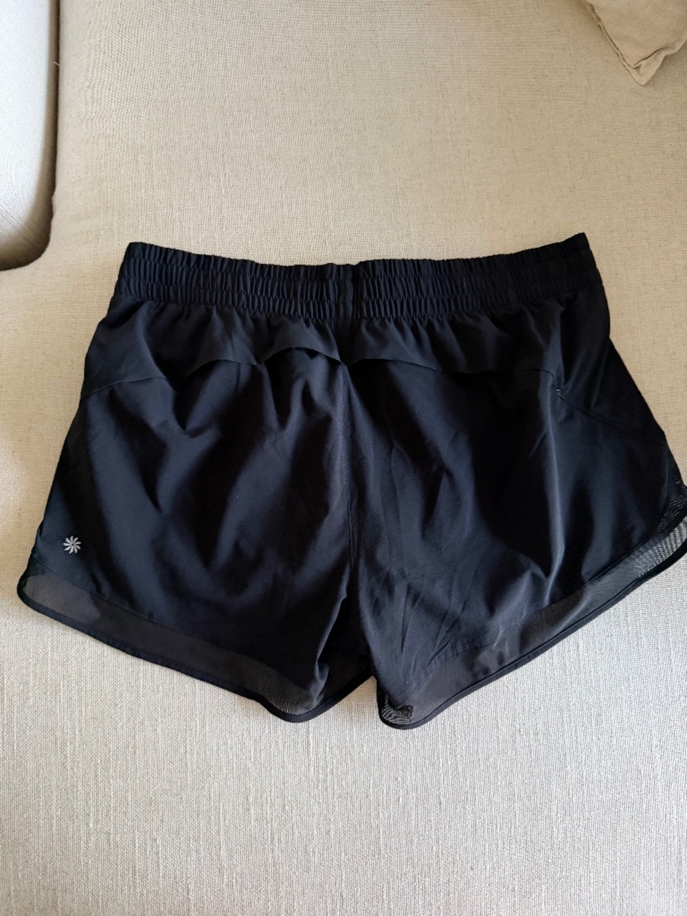 Athleta Mesh Racer Runner 4" Shorts, Size L